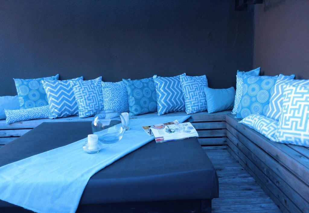Defensa 821 Bed And Breakfast บัวโนสไอเรส ภายนอก รูปภาพ