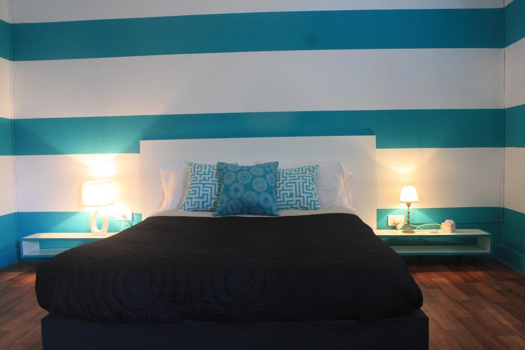 Defensa 821 Bed And Breakfast บัวโนสไอเรส ภายนอก รูปภาพ