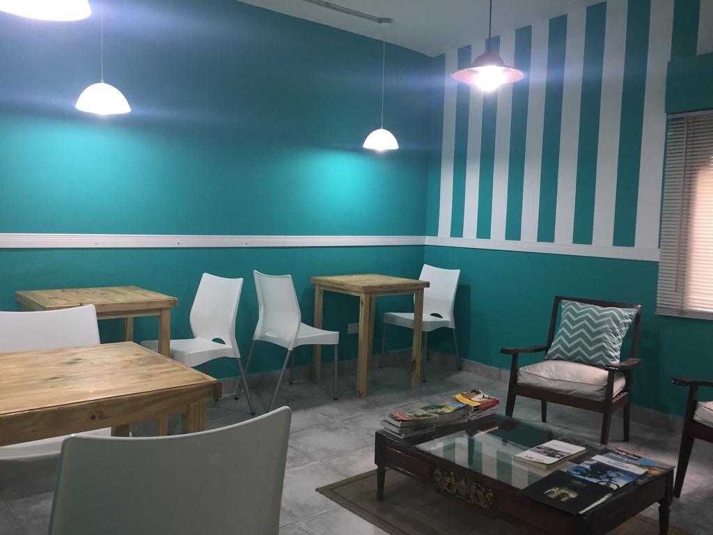 Defensa 821 Bed And Breakfast บัวโนสไอเรส ภายนอก รูปภาพ